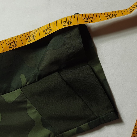 Camouflage Windbreaker - Size M - New With Tags - Picture 7 of 11
